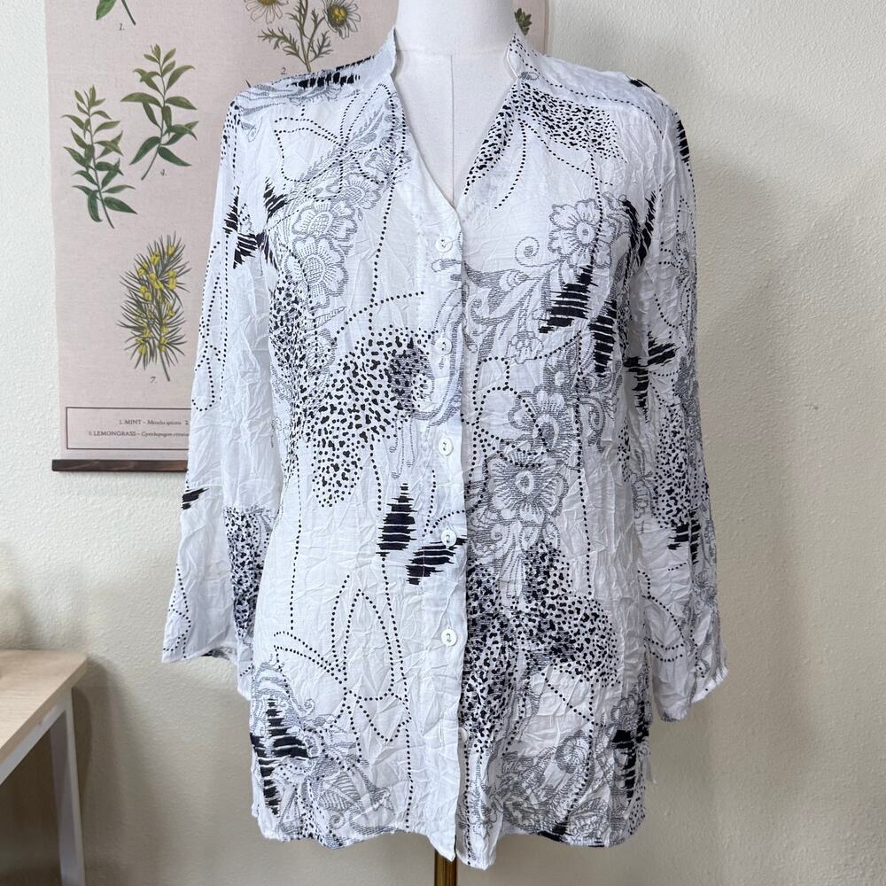 Citron Santa Monica Bamboo Nylon Floral Butterfly Button Up Shirt Top Coastal M
